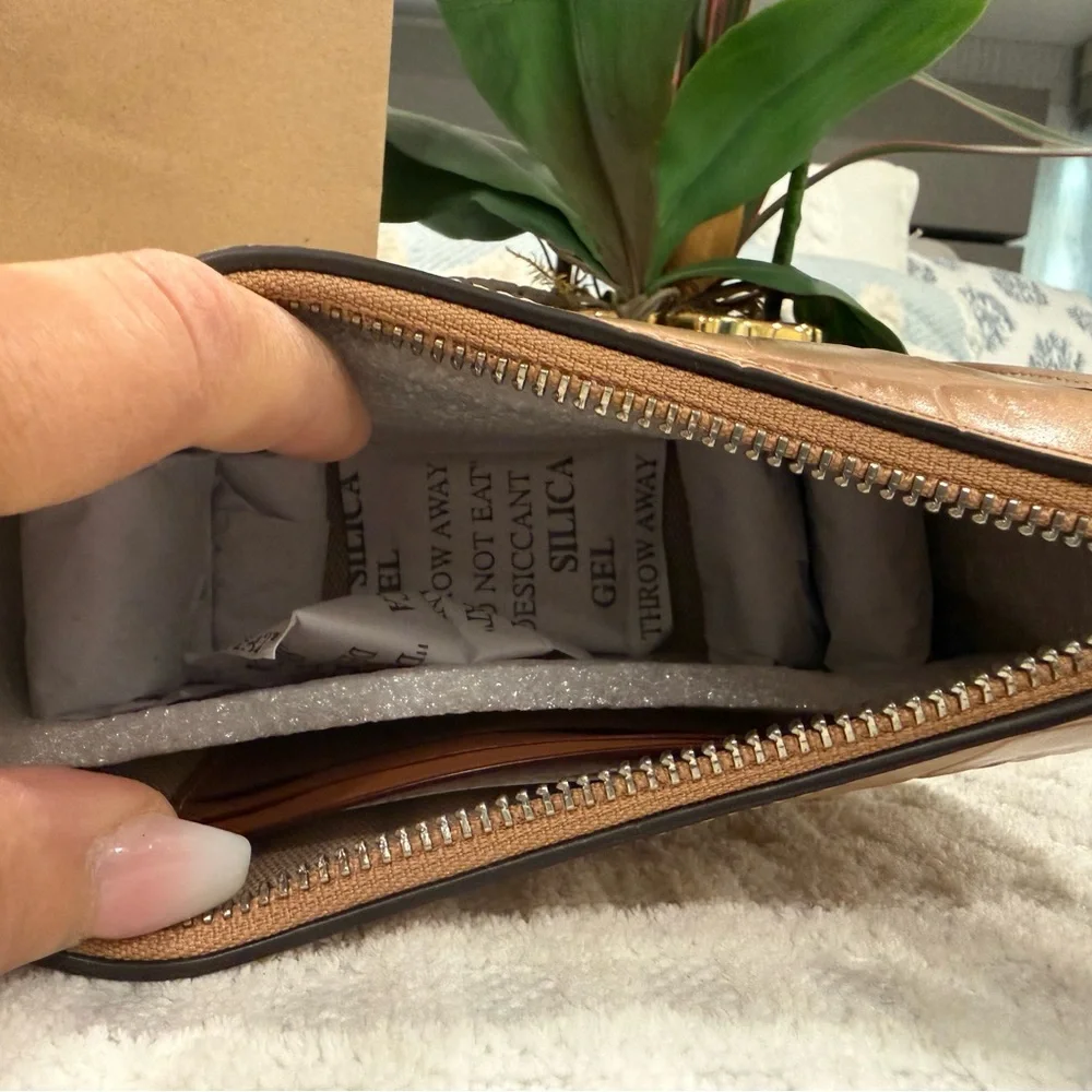 Coach Croc-Embossed Leather Swinger 20, BRAND NEW! - Picture 3 of 12